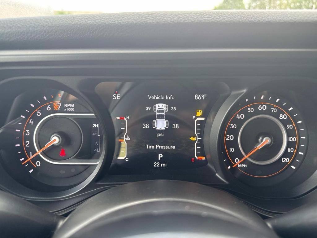 new 2025 Jeep Gladiator car, priced at $38,607