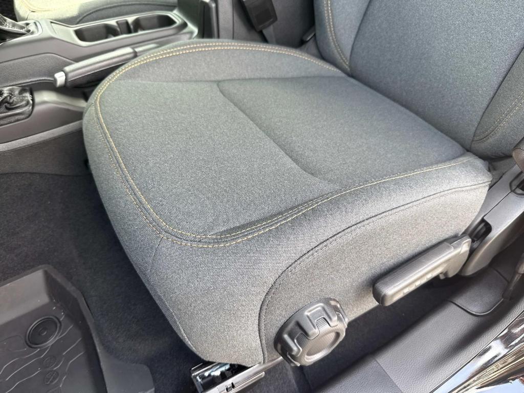 new 2025 Jeep Gladiator car, priced at $38,607