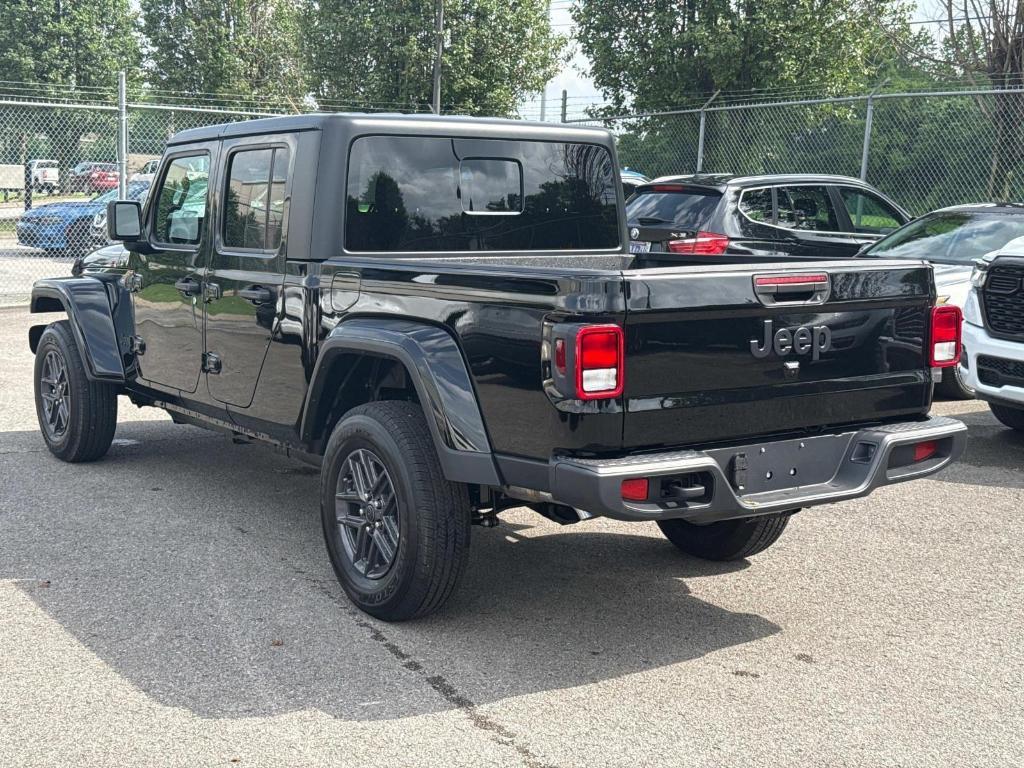 new 2025 Jeep Gladiator car, priced at $38,607
