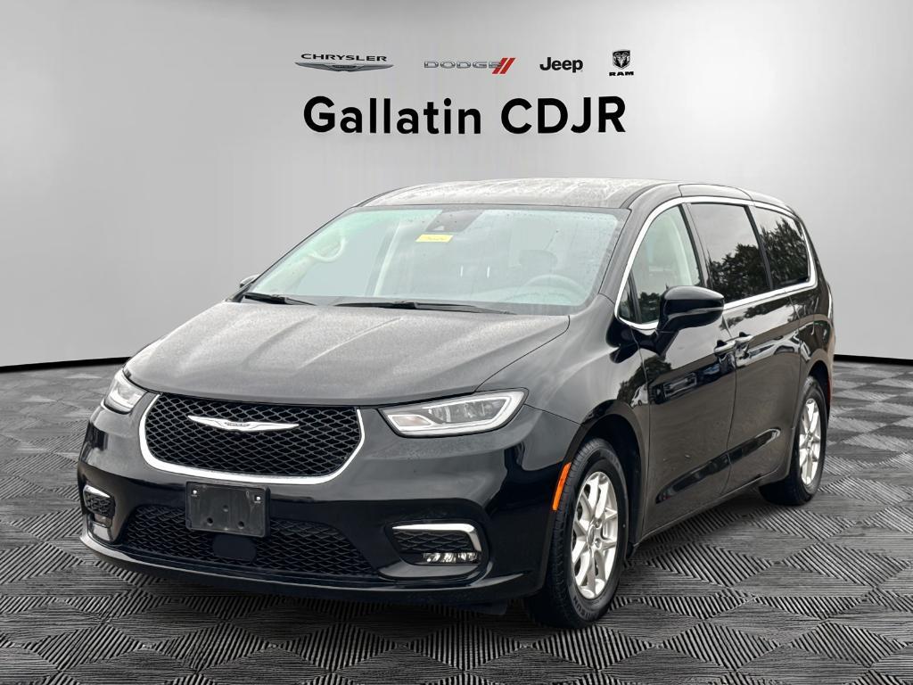 used 2024 Chrysler Pacifica car, priced at $30,600