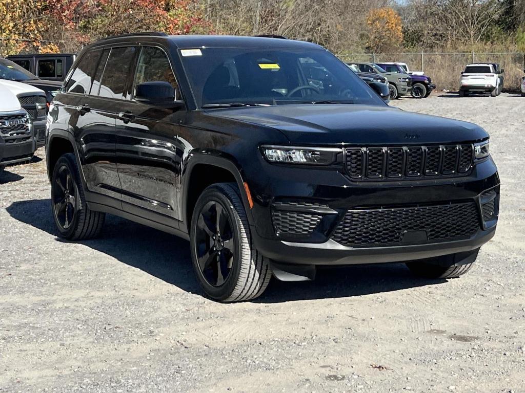 new 2025 Jeep Grand Cherokee L car, priced at $40,142