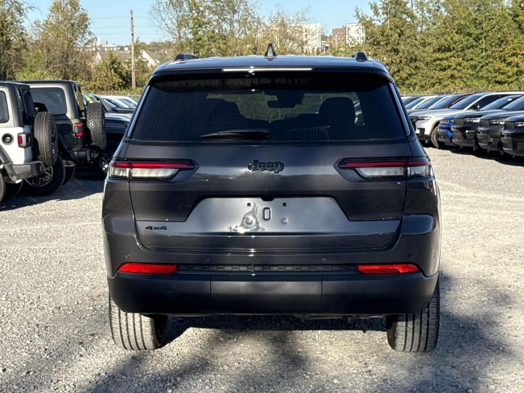 new 2025 Jeep Grand Cherokee L car, priced at $43,922
