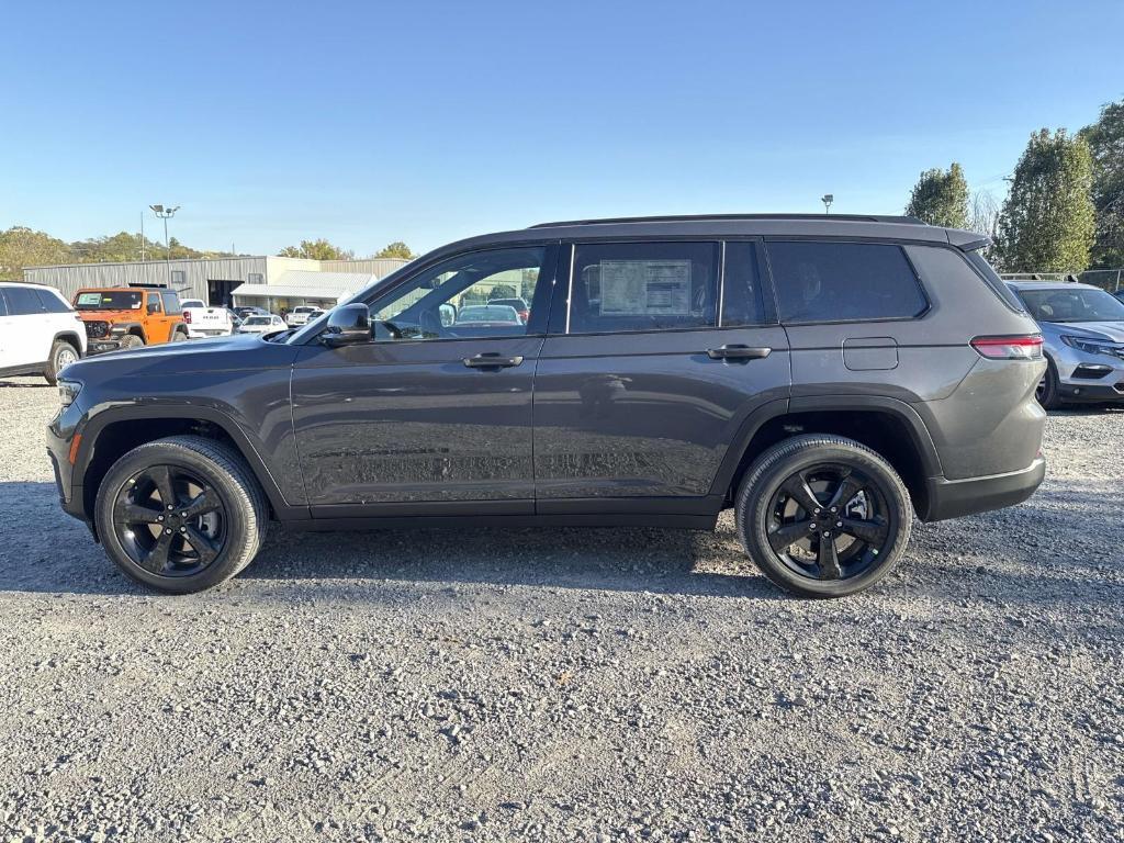 new 2025 Jeep Grand Cherokee L car, priced at $43,922