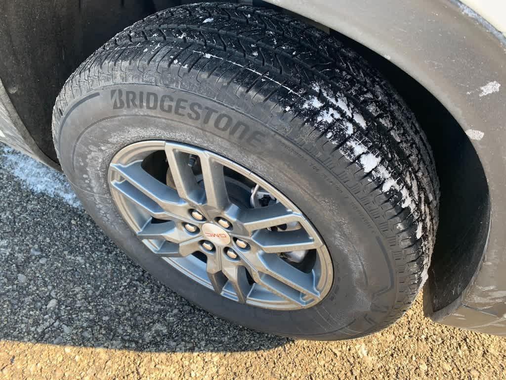 used 2025 GMC Acadia car, priced at $36,500