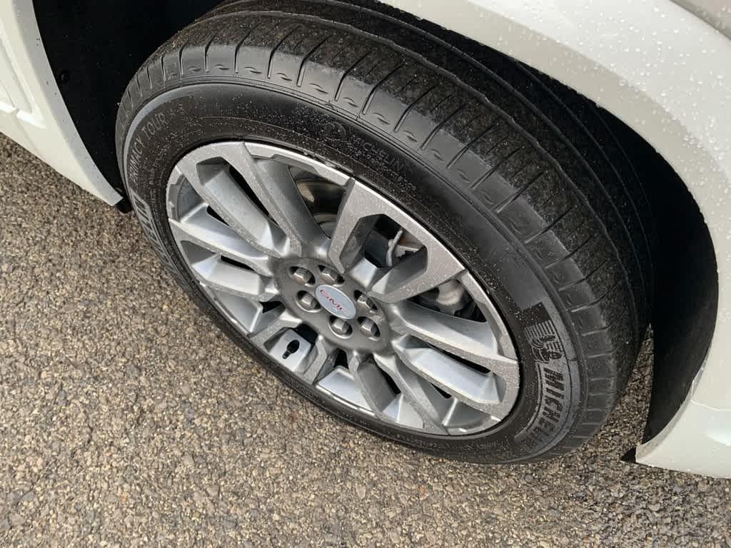 used 2023 GMC Acadia car, priced at $39,998