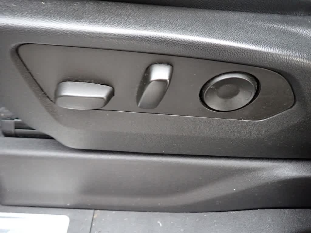 used 2022 Chevrolet Silverado 1500 car, priced at $44,225