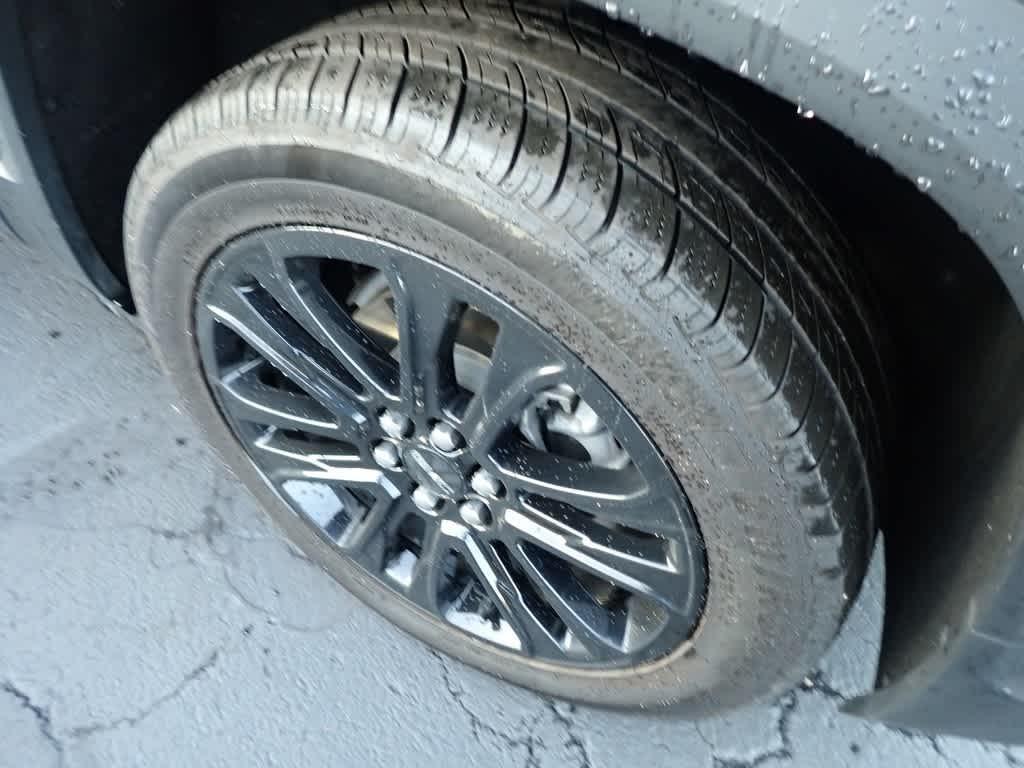 used 2023 GMC Acadia car, priced at $27,998