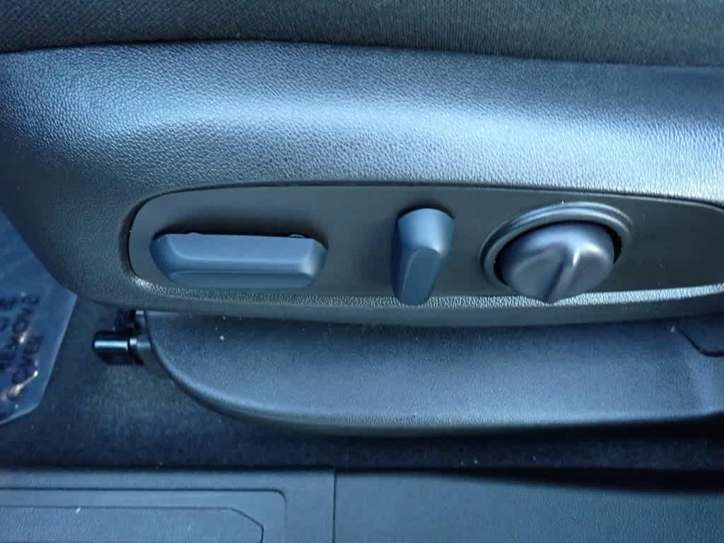 used 2023 GMC Acadia car, priced at $27,998