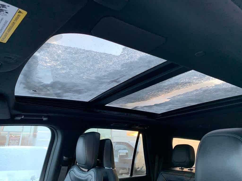 used 2024 Lincoln Navigator car, priced at $77,725