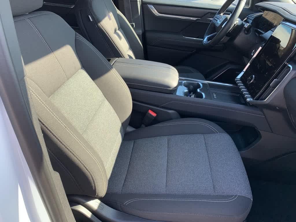 used 2025 GMC Acadia car, priced at $40,998