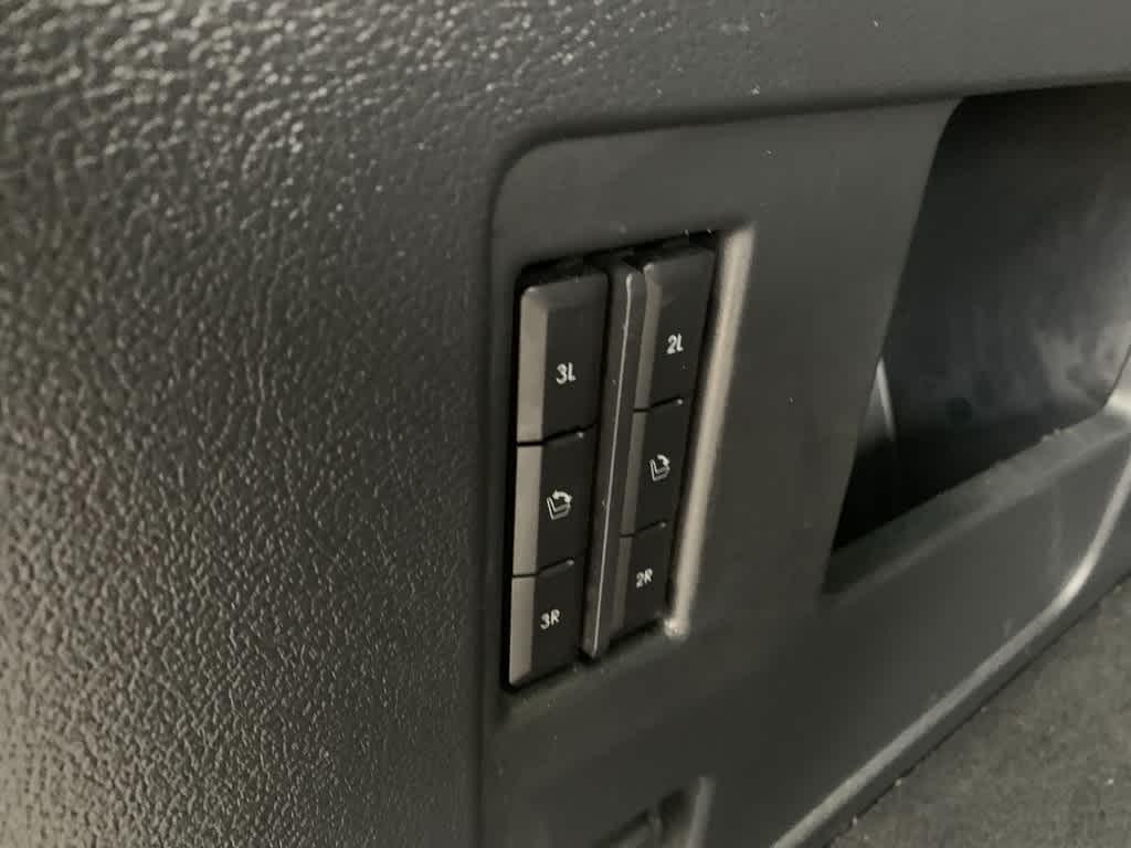 used 2022 Lincoln Navigator car, priced at $57,998