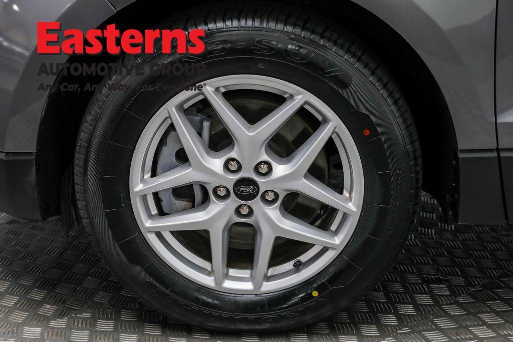 Gray Metallic 2024 Ford Edge SEL