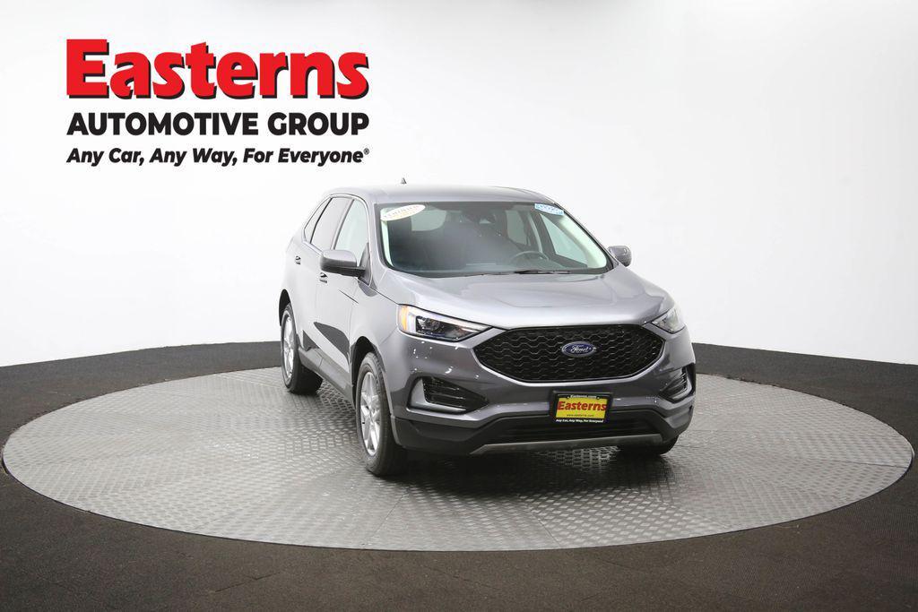 Gray Metallic 2024 Ford Edge SEL