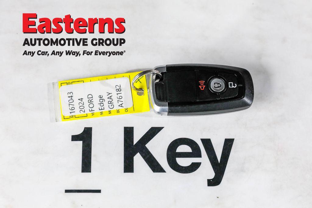 Gray Metallic 2024 Ford Edge SEL