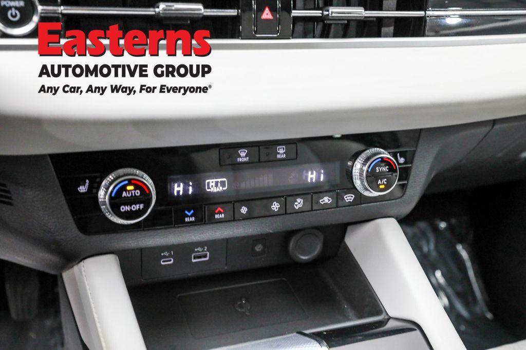 used 2023 Mitsubishi Outlander PHEV car, priced at $27,490