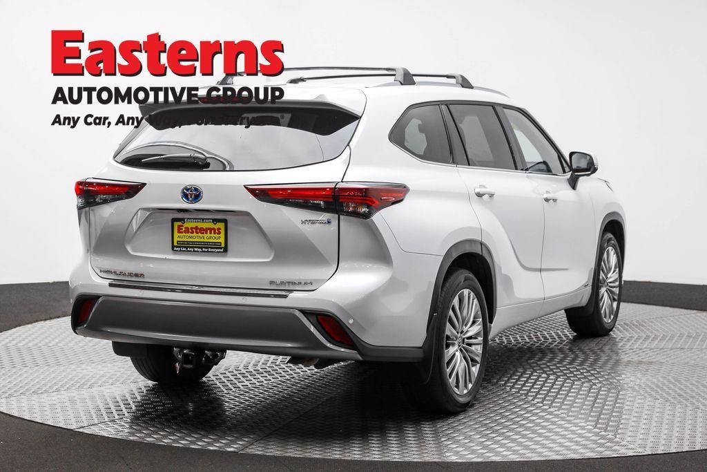 used 2024 Toyota Highlander Hybrid car, priced at $51,950