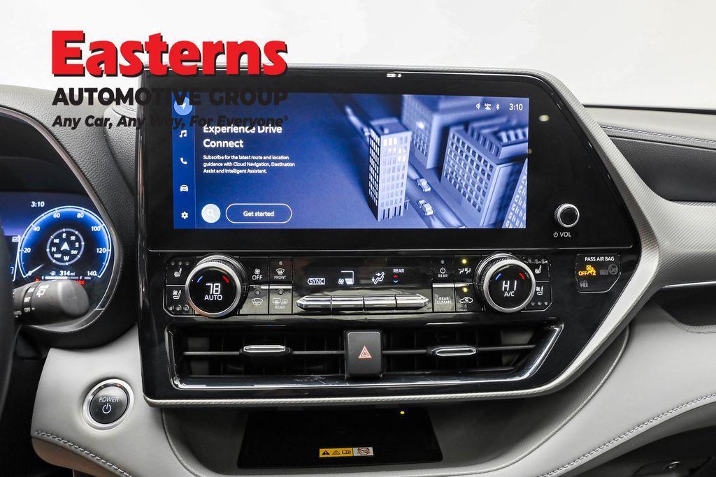 used 2024 Toyota Highlander Hybrid car, priced at $51,950