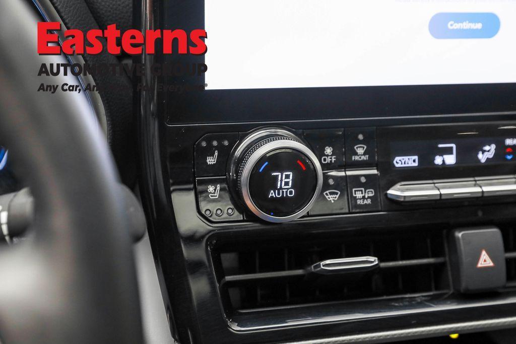 used 2024 Toyota Highlander Hybrid car, priced at $51,950