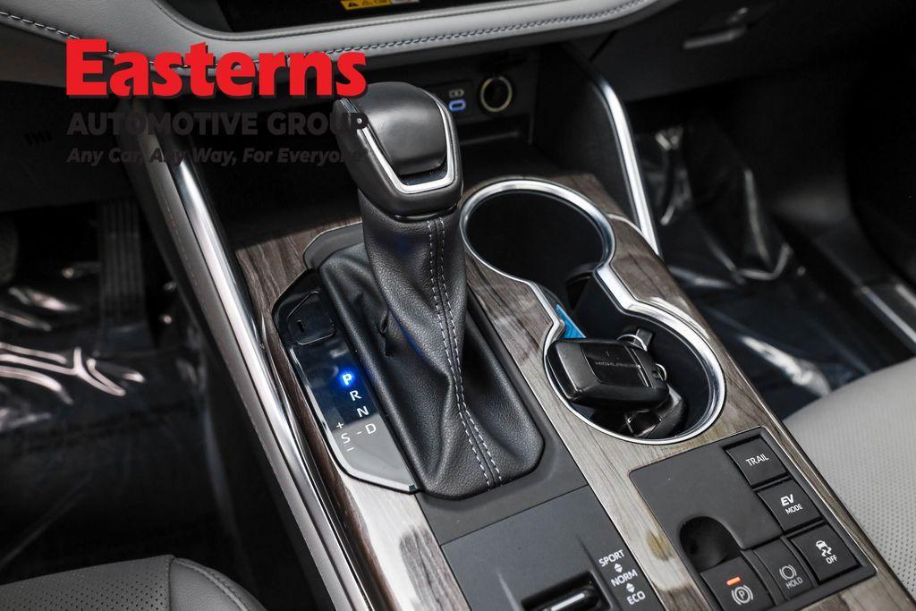 used 2024 Toyota Highlander Hybrid car, priced at $51,950