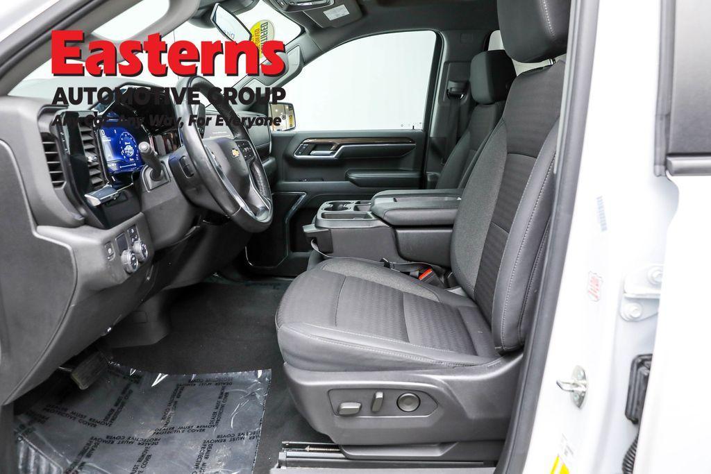 used 2024 Chevrolet Silverado 1500 car, priced at $29,950