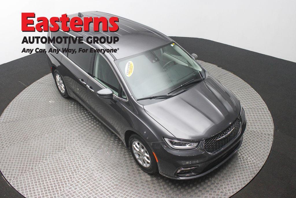 used 2023 Chrysler Pacifica car, priced at $23,074