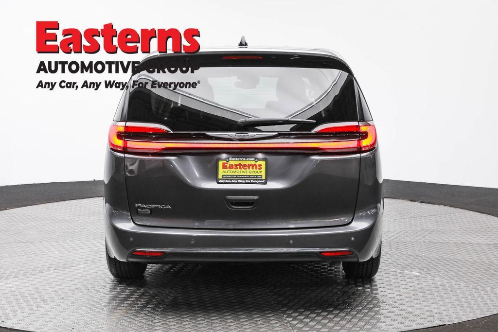 used 2023 Chrysler Pacifica car, priced at $23,074