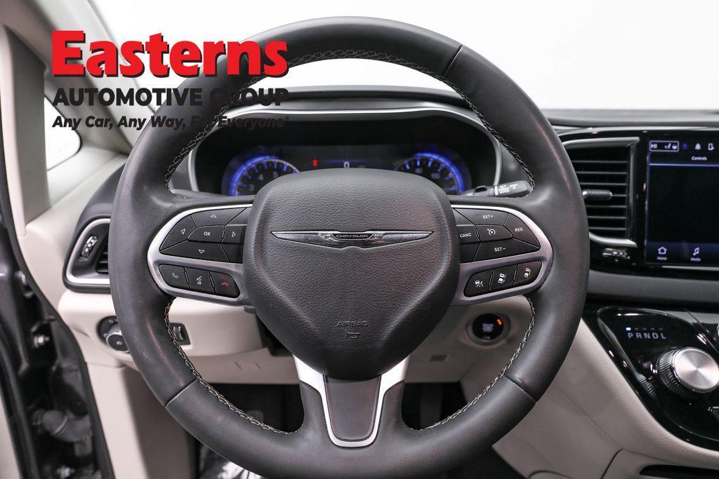 used 2023 Chrysler Pacifica car, priced at $23,074