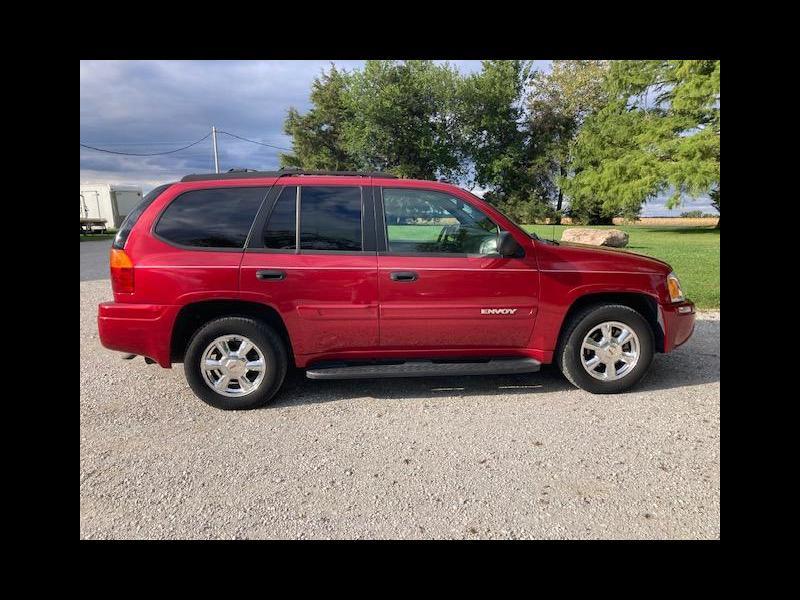 used 2004 GMC Envoy car, priced at $11,900
