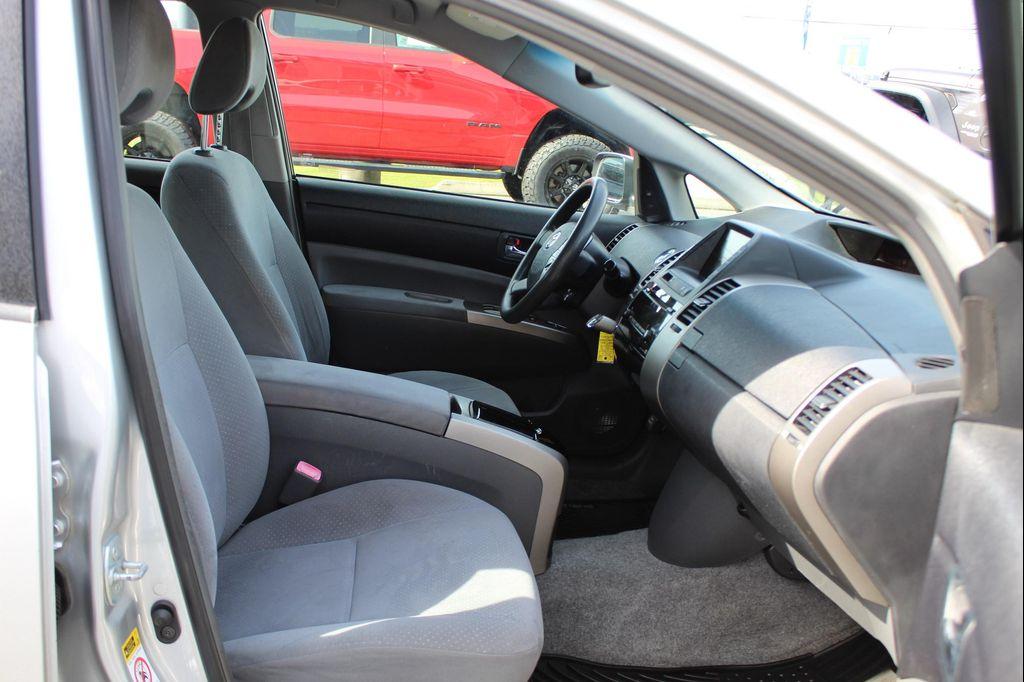 used 2006 Toyota Prius car, priced at $5,995