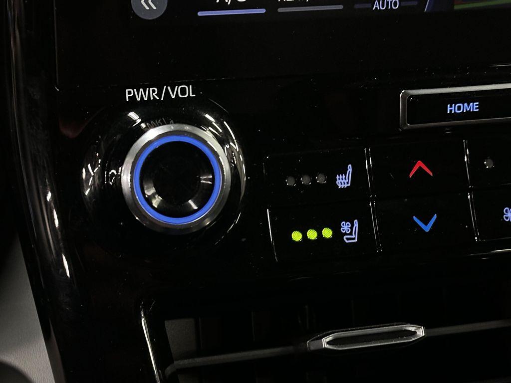 used 2020 Toyota Highlander car, priced at $31,591