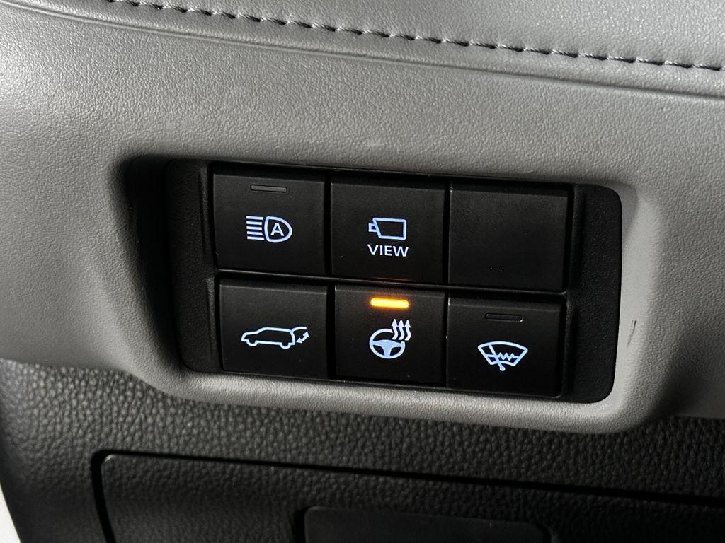 used 2020 Toyota Highlander car, priced at $31,591