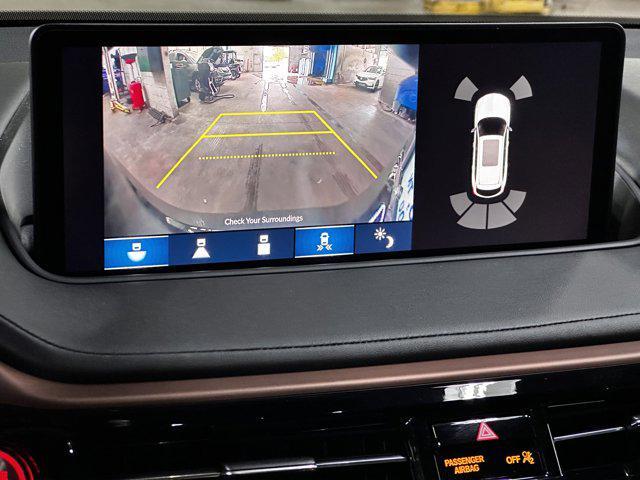 used 2022 Acura MDX car, priced at $35,000