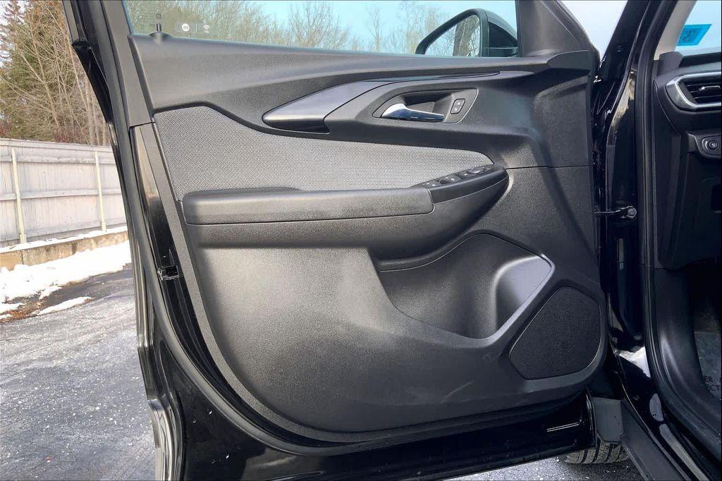 used 2023 Chevrolet TrailBlazer car, priced at $20,898