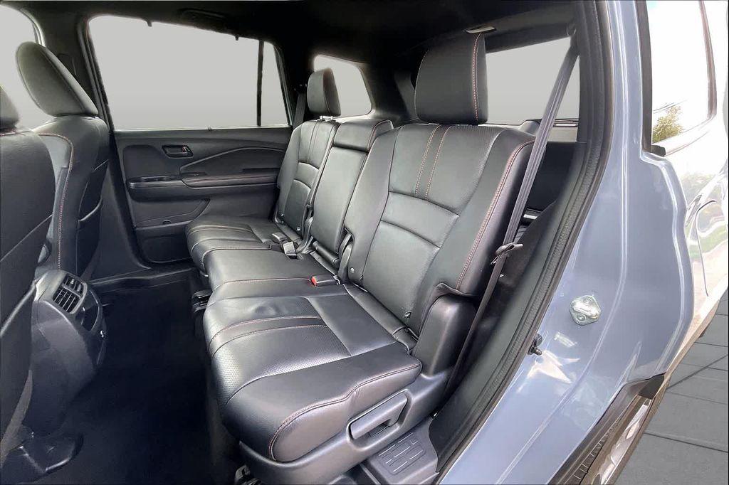 used 2022 Honda Passport car, priced at $33,637