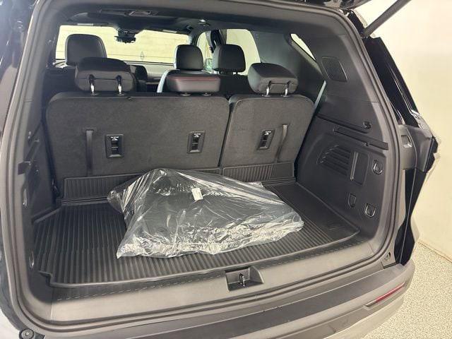 new 2026 Chevrolet Traverse car, priced at $54,590