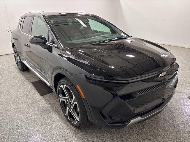 new 2025 Chevrolet Equinox EV car, priced at $40,190