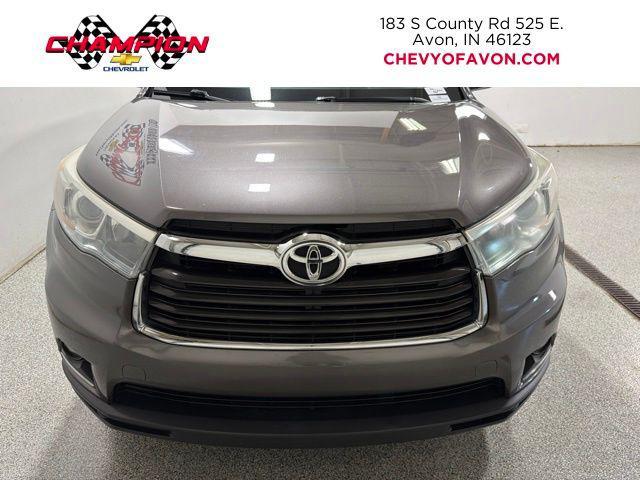 used 2015 Toyota Highlander car, priced at $18,357
