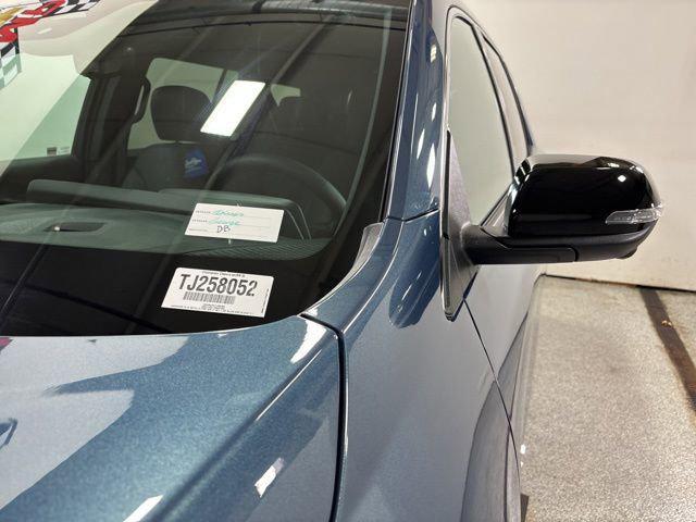 new 2026 Chevrolet Traverse car, priced at $44,189