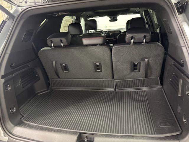 new 2026 Chevrolet Traverse car, priced at $52,708