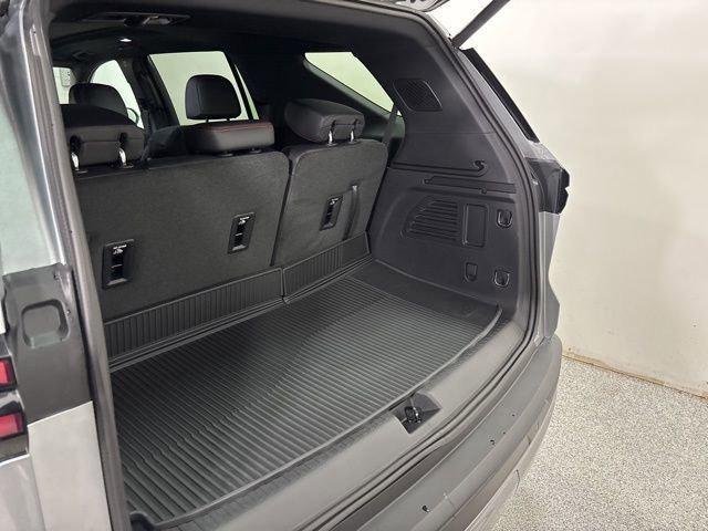 new 2026 Chevrolet Traverse car, priced at $52,708