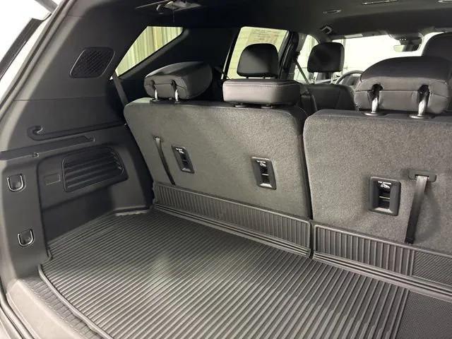 new 2026 Chevrolet Traverse car, priced at $46,097