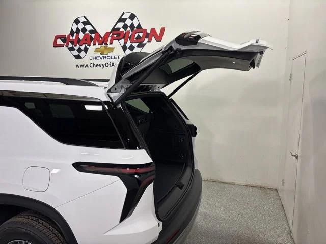 new 2026 Chevrolet Traverse car, priced at $46,097