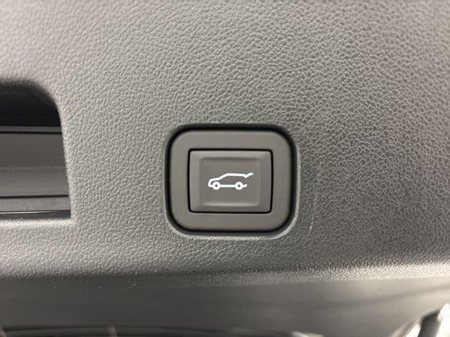 new 2026 Chevrolet Traverse car, priced at $51,018