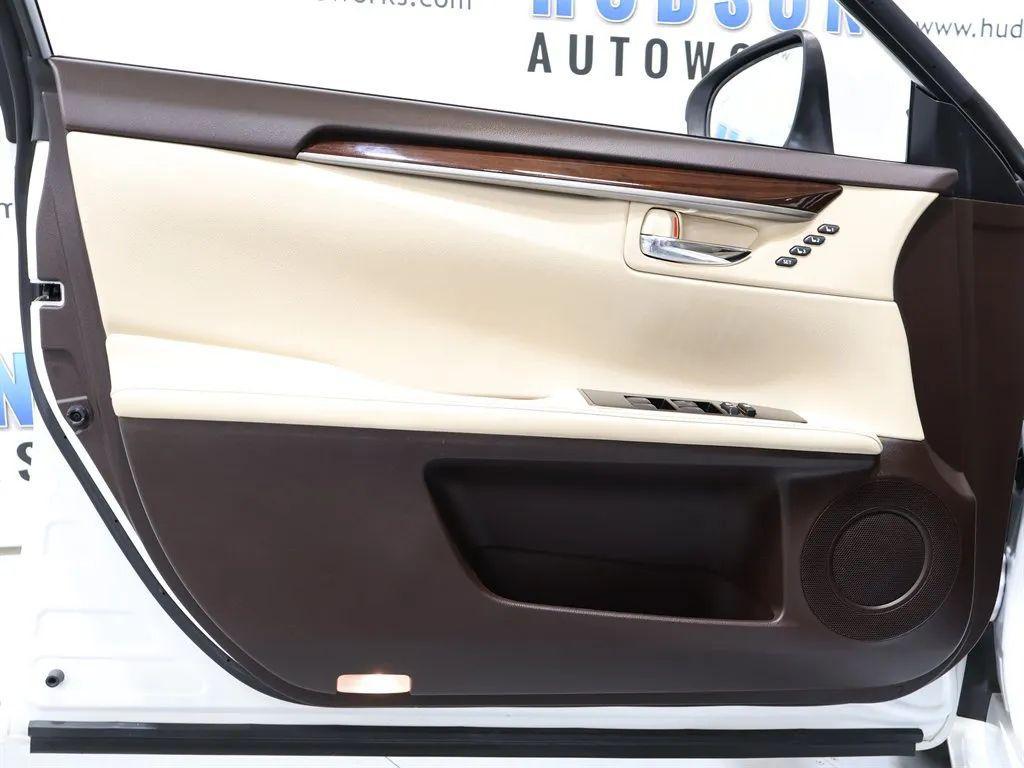 used 2017 Lexus ES 350 car, priced at $22,593