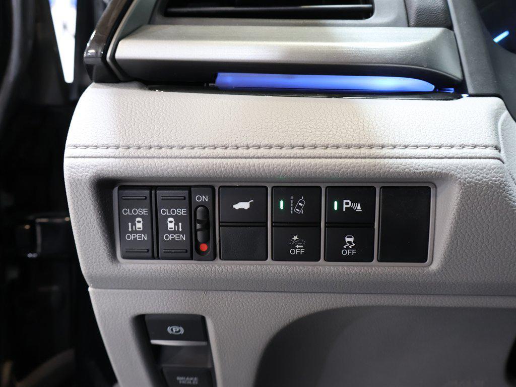 used 2018 Honda Odyssey car, priced at $20,893