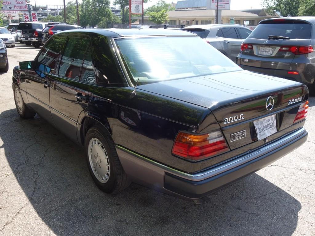 used 1993 Mercedes-Benz E-Class car, priced at $10,950
