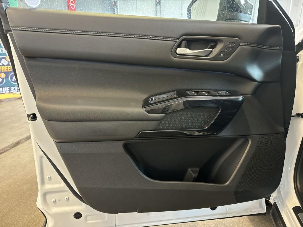 new 2026 Nissan Pathfinder car, priced at $48,647