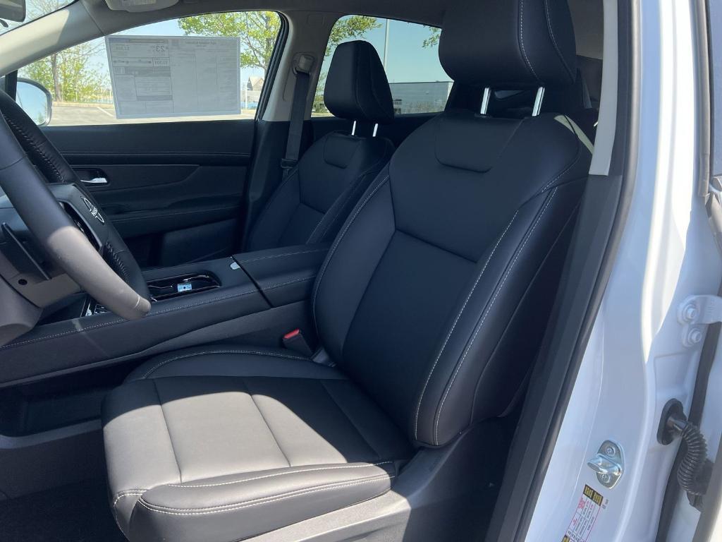 new 2025 Nissan Murano car, priced at $35,127