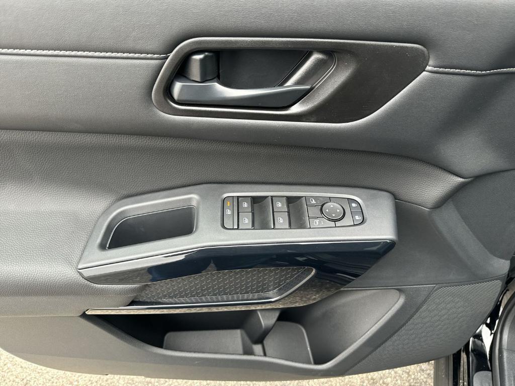 new 2025 Nissan Pathfinder car, priced at $34,788