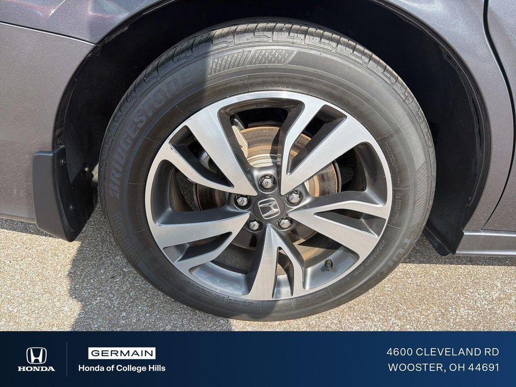 used 2024 Honda Odyssey car, priced at $39,928
